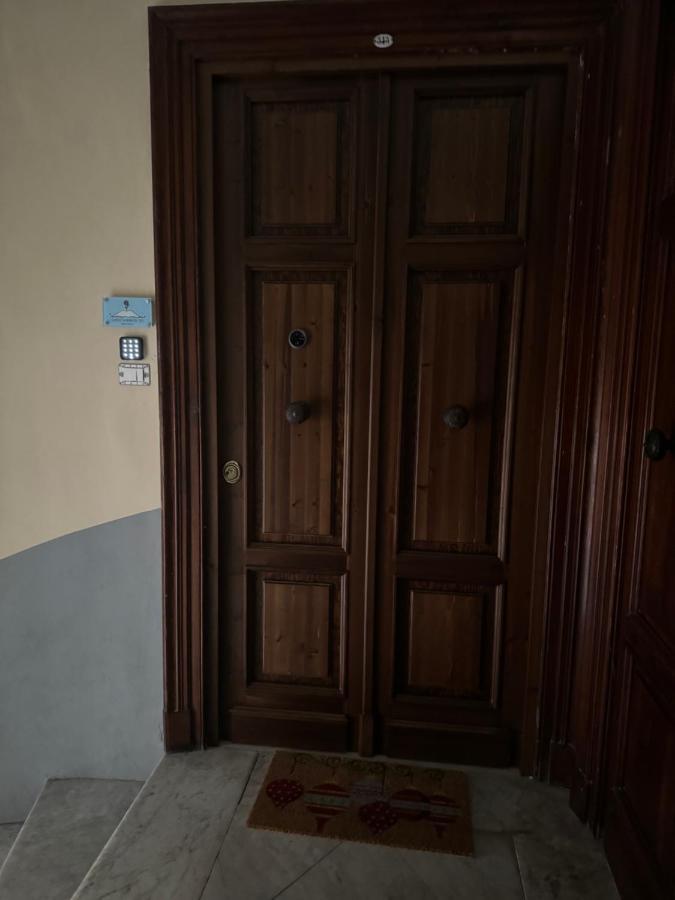 B&B Corso Garibaldi 165 Naples Exterior photo